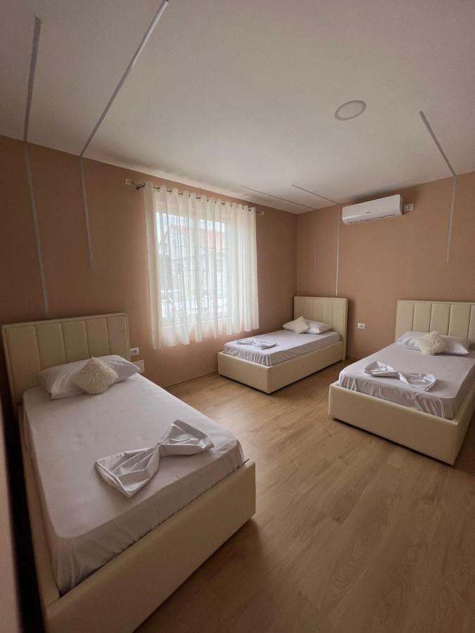 Miqt Guest House Shkodër Екстериор снимка